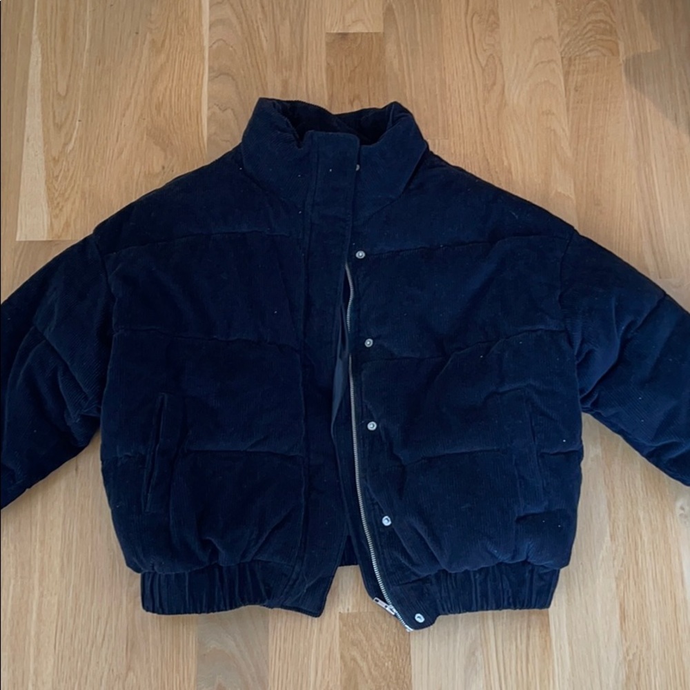 Black puffer jacket